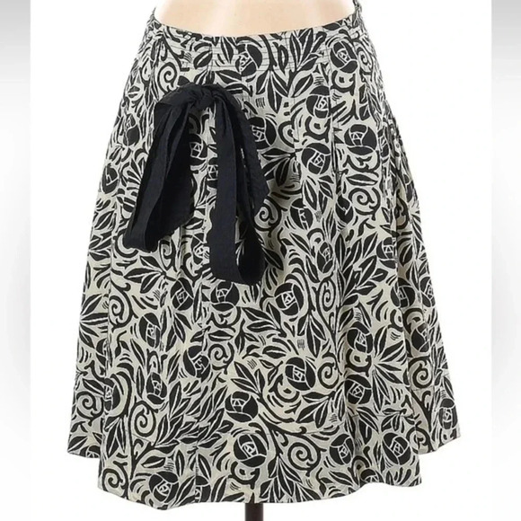 BCBGMAXAZRIA Dark Navy & Cream Floral Full Pleated Skirt Bow Size 0 XXS XS - Picture 1 of 9